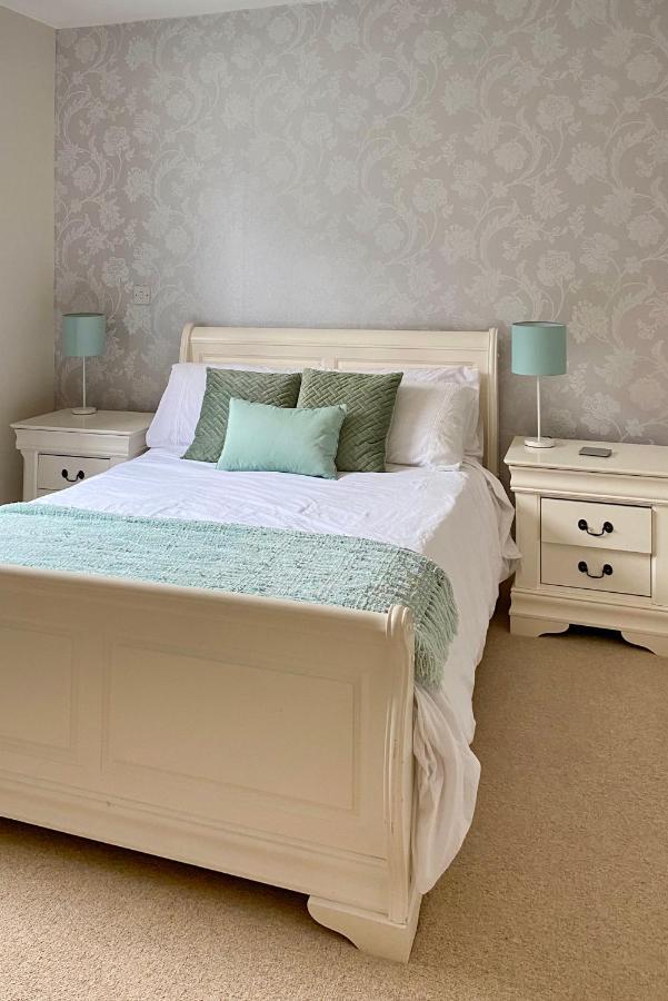 Beautiful, Contemporary 3 Bedroom Apartment Okręg wyborczy Okręg wyborczy Bath Zewnętrze zdjęcie
