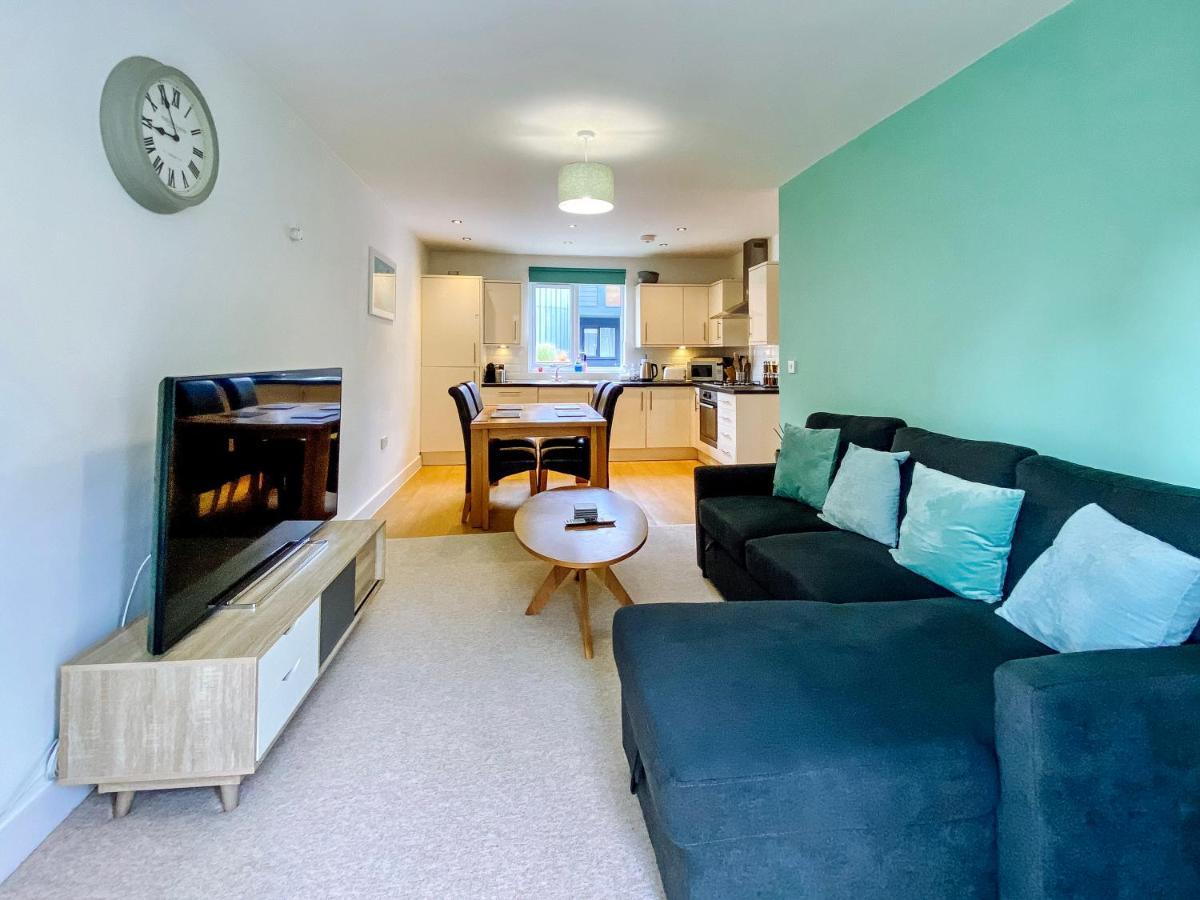 Beautiful, Contemporary 3 Bedroom Apartment Okręg wyborczy Okręg wyborczy Bath Zewnętrze zdjęcie