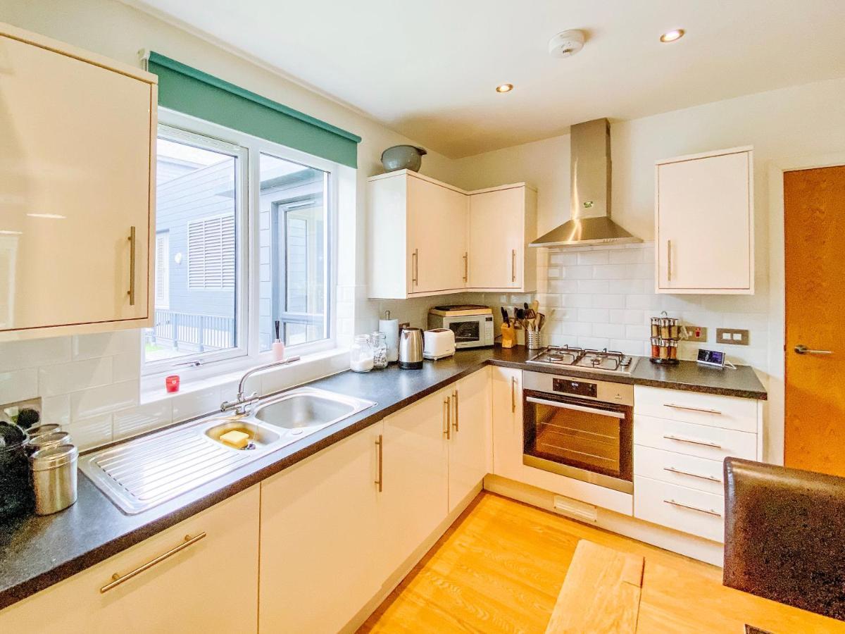 Beautiful, Contemporary 3 Bedroom Apartment Okręg wyborczy Okręg wyborczy Bath Zewnętrze zdjęcie